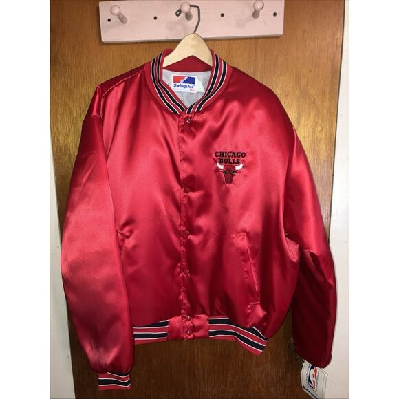 Vtg 90s Chicago Bulls Red Satin Jacket Swingster USA Made NWT Deadstock Men’s XL - Picture 2 of 16